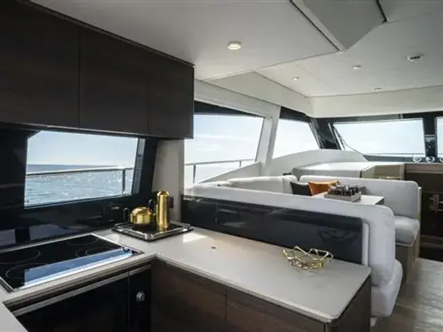 Ferretti Yachts 500