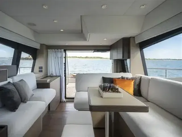 Ferretti Yachts 500