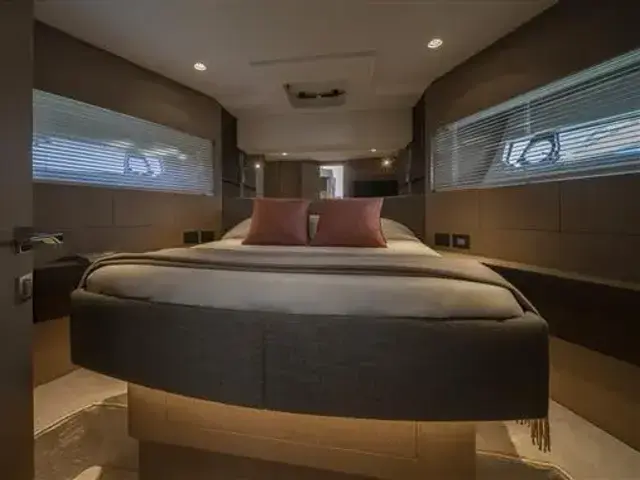 Ferretti Yachts 500