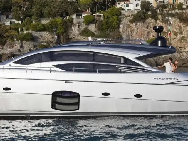 Pershing 74