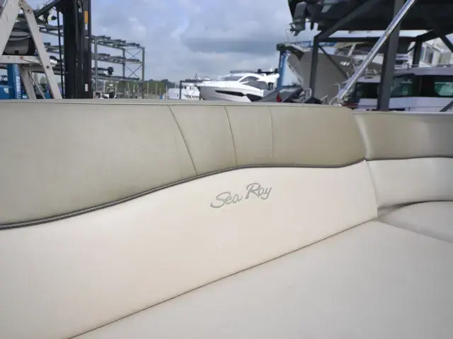 Sea Ray 240 Sun Deck