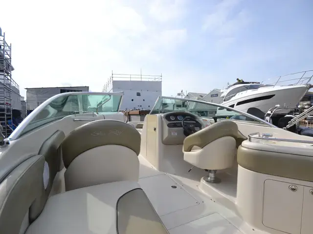 Sea Ray 240 Sun Deck