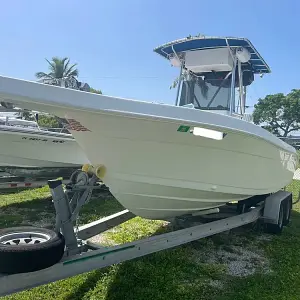 1998 Cobia Boats 224CC