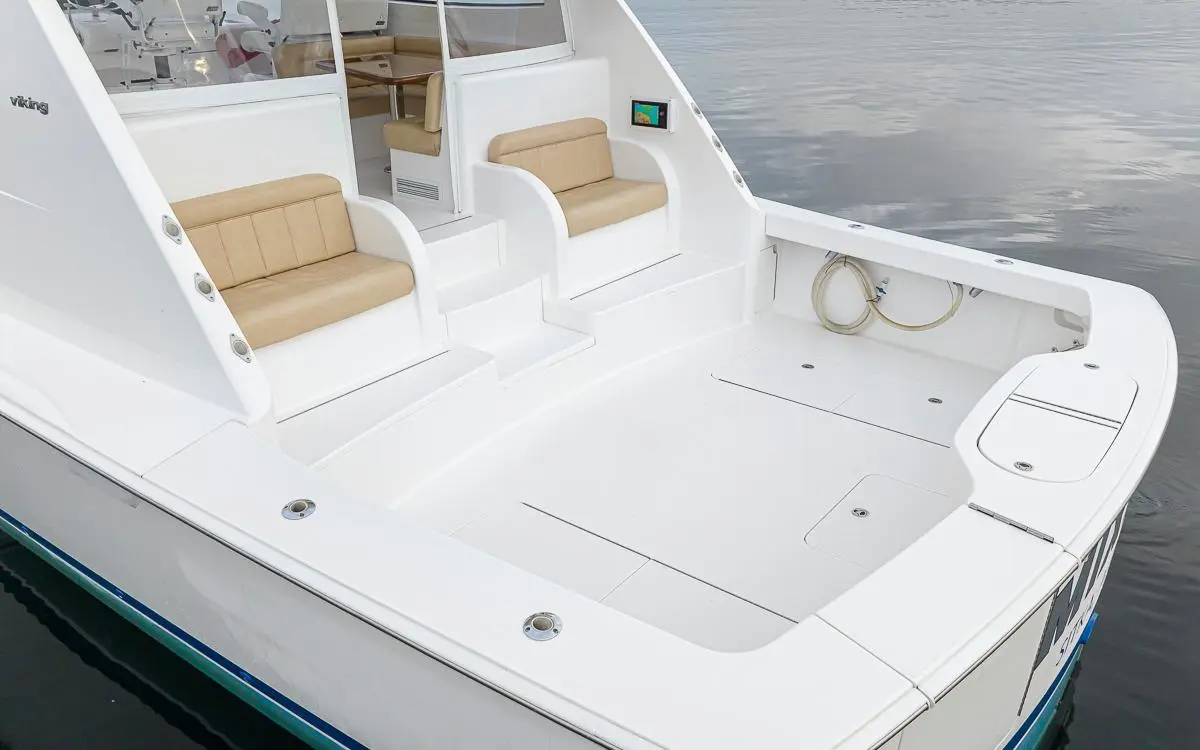 2015 Viking 52'