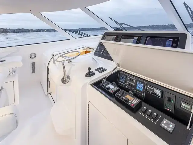 Viking 52'