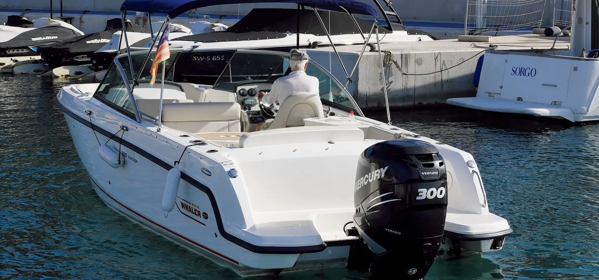 2014 Boston Whaler 230 vantage