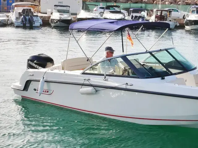 Boston Whaler 230 Vantage