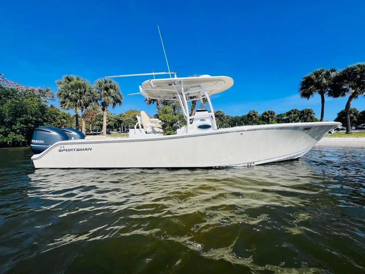 2017 Sportsman open 282 center console