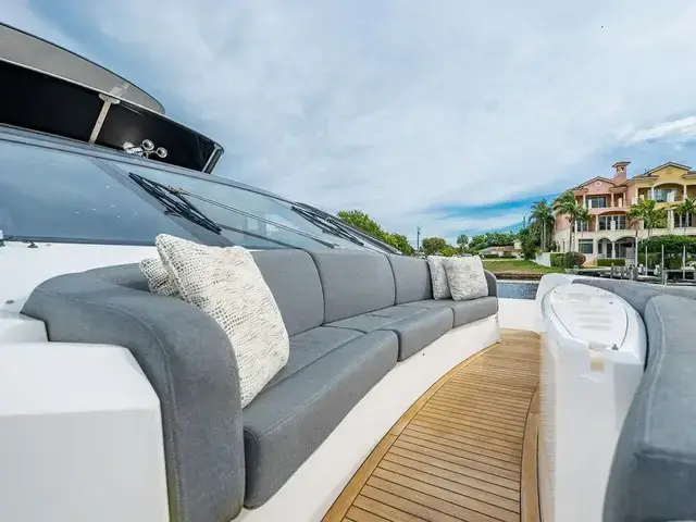 Sunseeker 75 Yacht