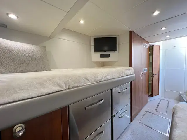 Sunseeker 75 Yacht