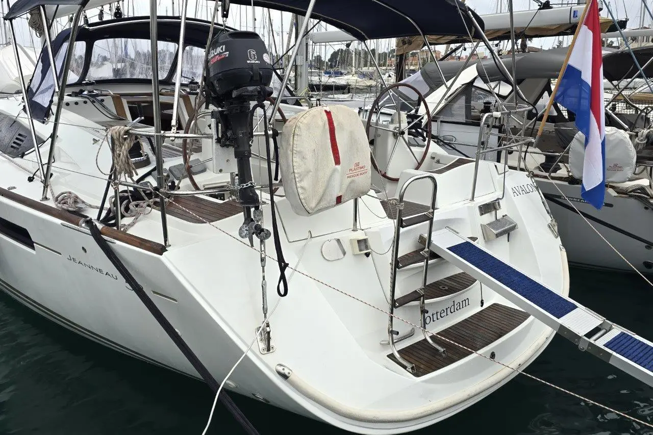 2011 Jeanneau sun odyssey 53