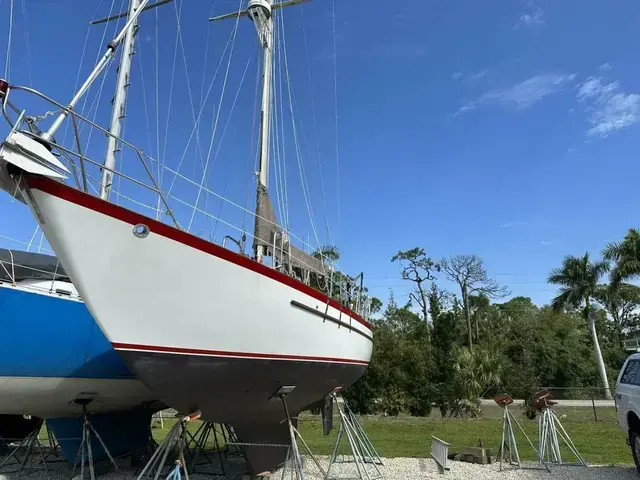 Pacific Seacraft Cutter