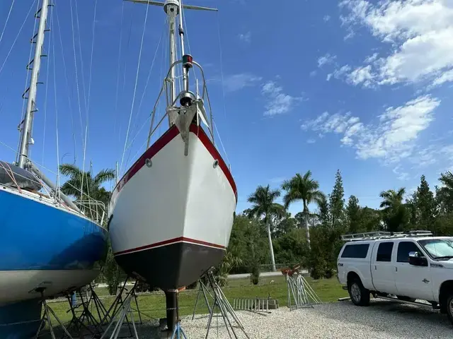 Pacific Seacraft Cutter