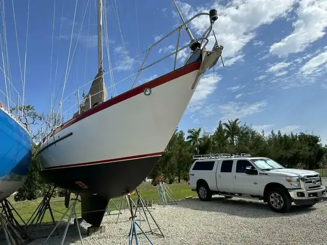 Pacific Seacraft Cutter