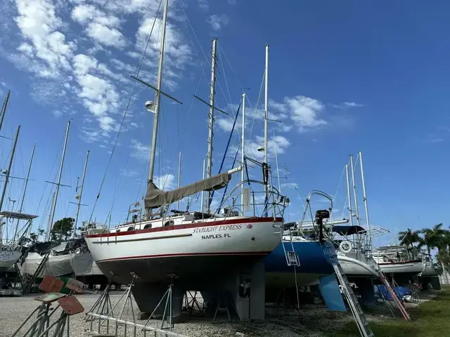 Pacific Seacraft Cutter