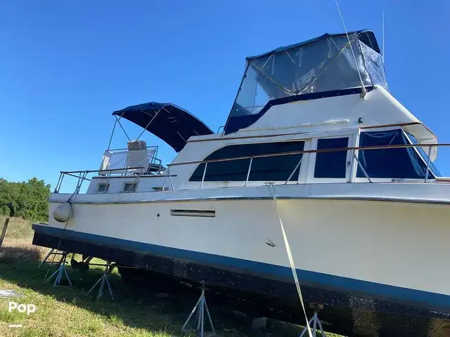 Ocean Yachts 40+2 Flying Bridge Trawler