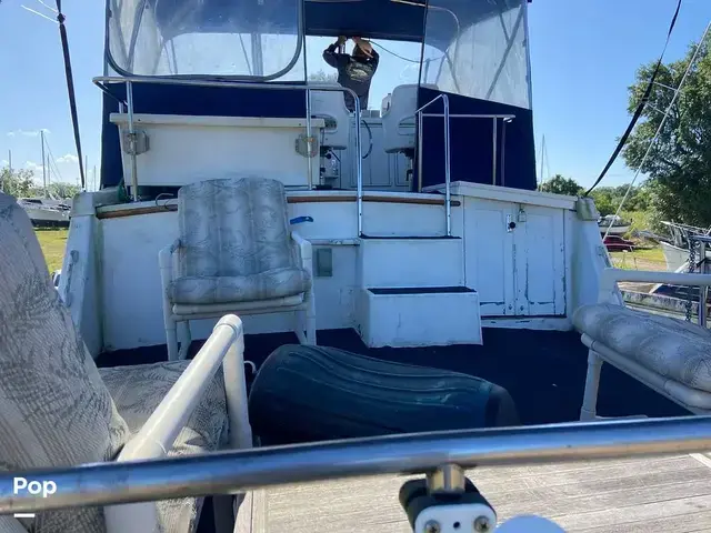 Ocean Yachts 40+2 Flying Bridge Trawler