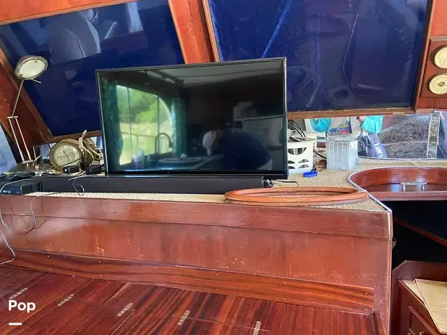 Ocean Yachts 40+2 Flying Bridge Trawler