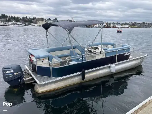 Smoker Craft 25 Fisher