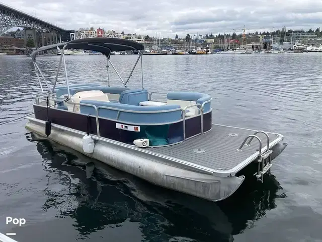 Smoker Craft 25 Fisher