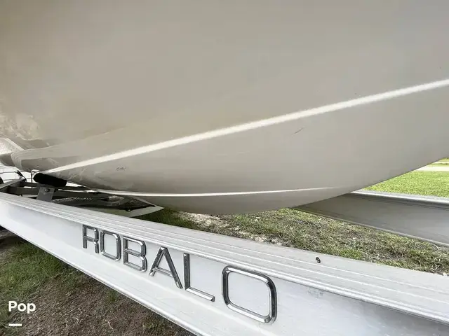 Robalo R227 Dual Console