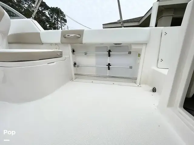 Robalo R227 Dual Console