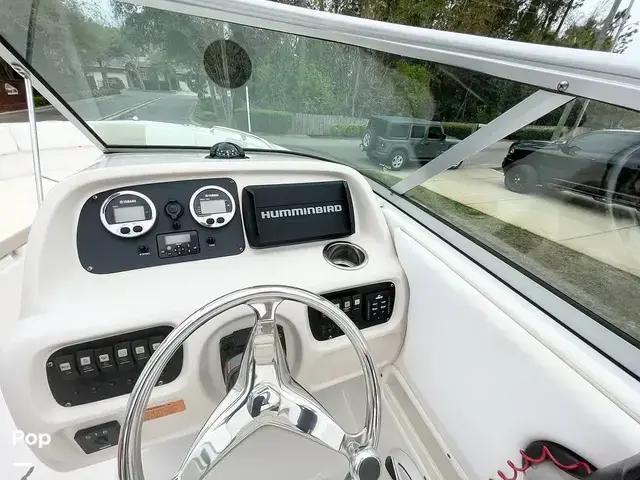 Robalo R227 Dual Console