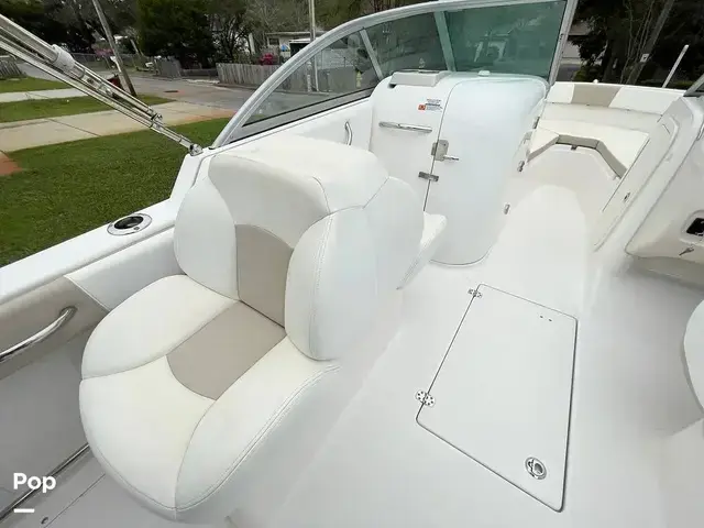 Robalo R227 Dual Console