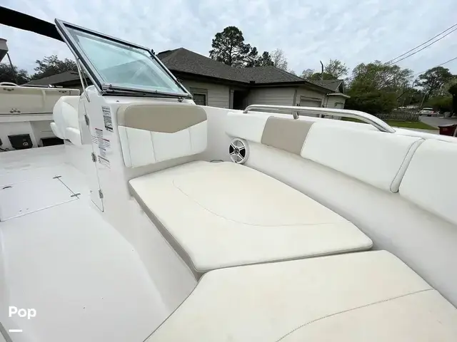 Robalo R227 Dual Console