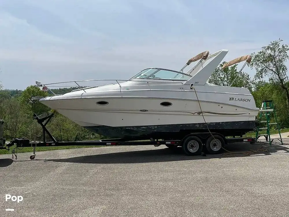 2001 Larson 270 cabrio