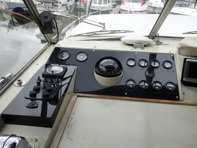 Broom Ocean 42