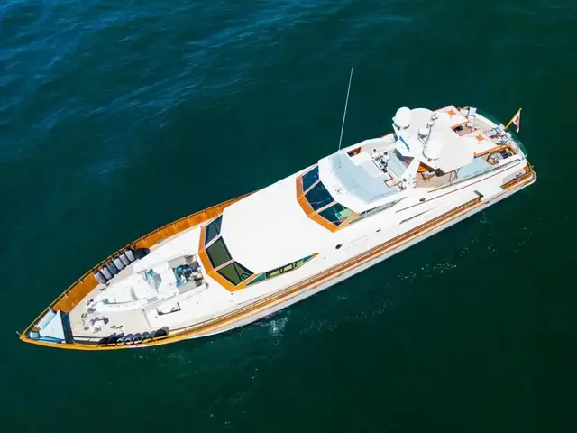 Admiral 36m