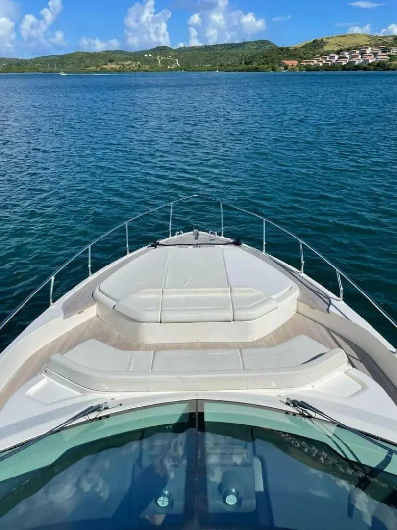 2016 Ferretti 550