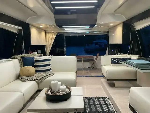 Ferretti Yachts 550