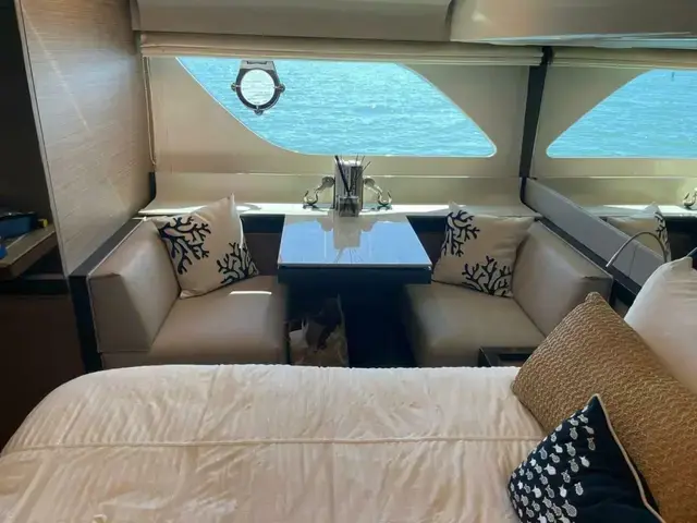 Ferretti Yachts 550