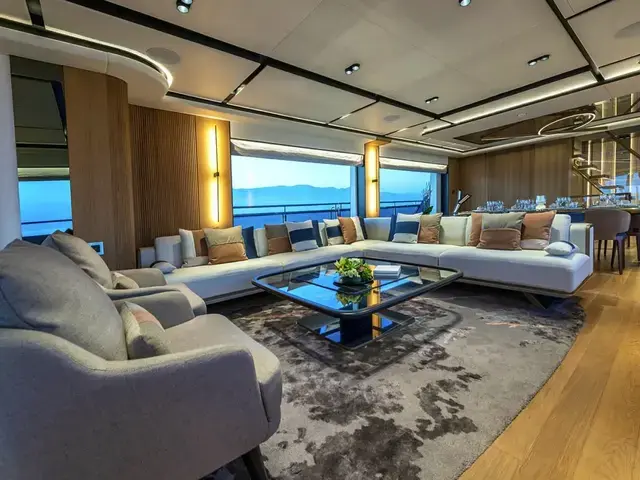 Gulf Craft Majesty 111