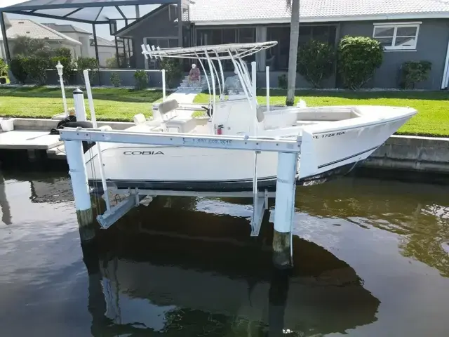 Cobia 217 Center Console