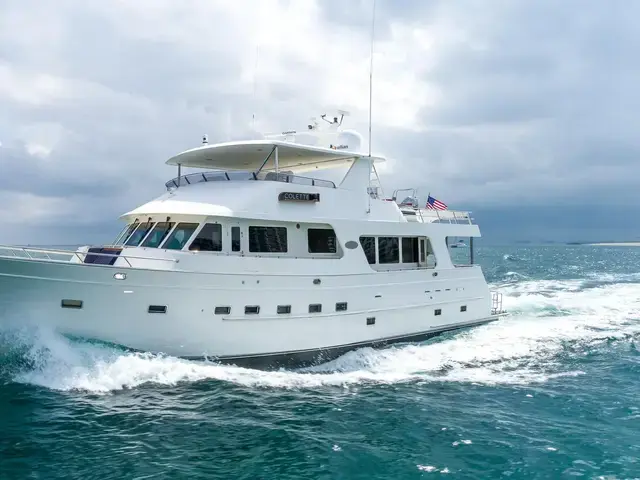 Outer Reef Yachts 730 My