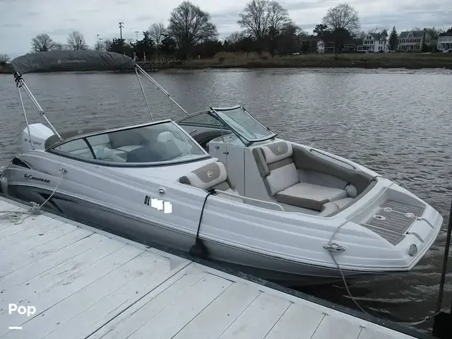 Crownline E-235 XS