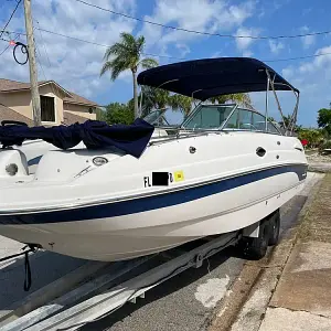 2005 Chaparral 274 Sunesta