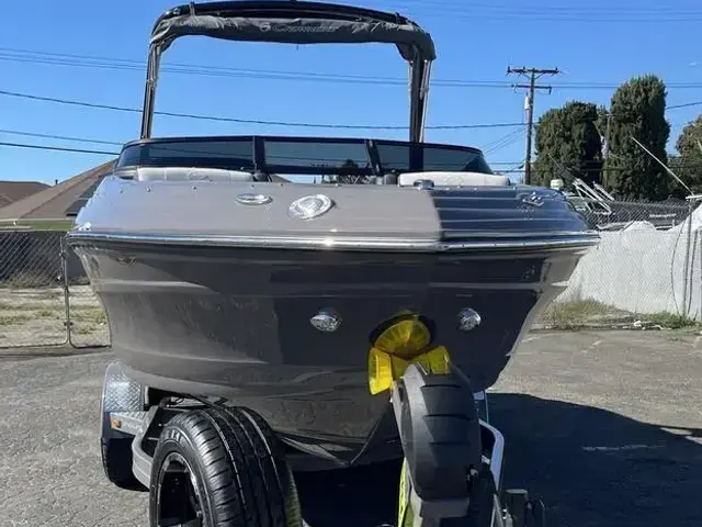 Crownline 240 SS LPX