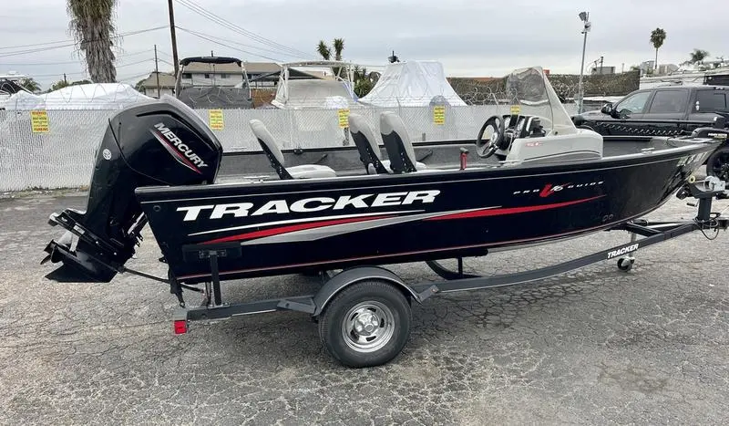 2019 Tracker pro guide™ v-16 sc