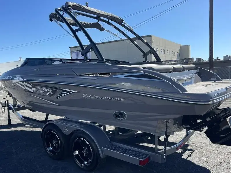 2024 Crownline 240 ss lpx