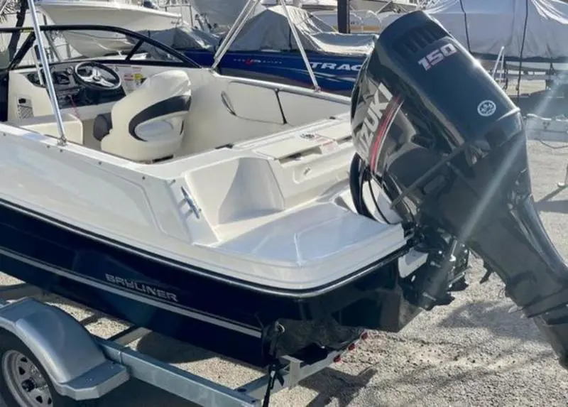 2020 Bayliner vr4