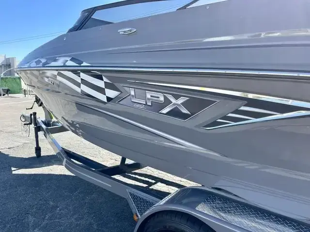 Crownline 240 SS LPX