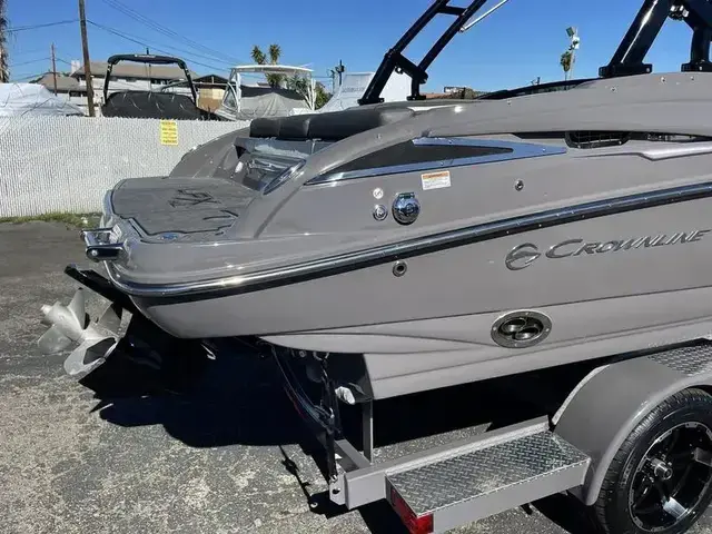 Crownline 240 SS LPX