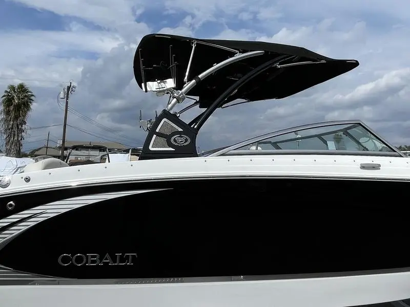 2020 Cobalt r7 surf