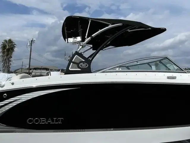 Cobalt R7 Surf