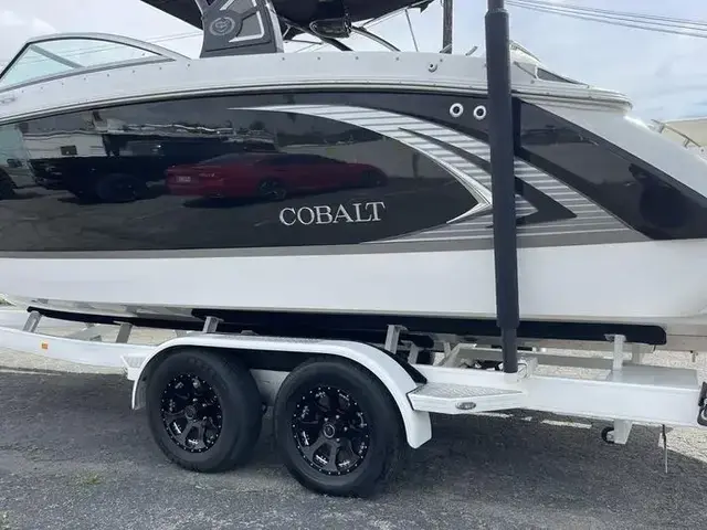 Cobalt R7 Surf