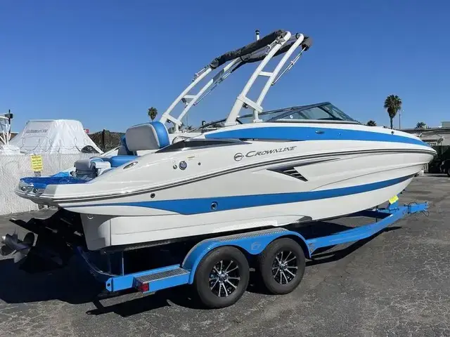 Crownline E235